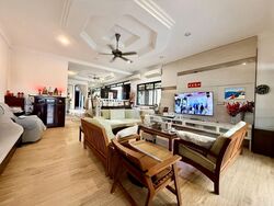 Phillips Avenue (D19), Terrace #574112041